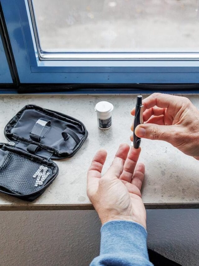 थंडीत शुगर लेव्हल का वाढते ? कसे कराल कंट्रोल ?