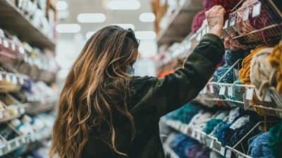 कंपनीने फसवणूक केली तर ग्राहक कुठे तक्रार करु शकतात? जाणून घ्या तुमचे हक्क