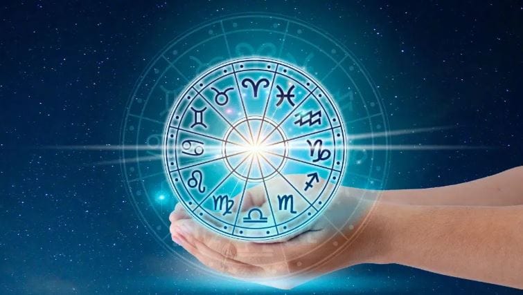 जानेवारी महिना मेष तसेच वृषभ या दोन्ही राशींसाठी अनेक कारणांमुळे विशेष असणार आहे. या दोन्ही रांशींना जानेवारी महिन्यात काही नव्या संधी मिळतील. पण या राशीच्या लोकांनी आरोग्यास सर्वोच्च प्राधान्य देणे गरजेचे आहे. नियमित व्यायाम करावा, प्राणायाम करावा. 