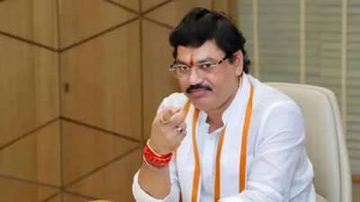 मोठी बातमी! धनंजय मुंडे भाजपात प्रवेश करणार? जवळच्या माणसाचा सर्वात मोठा गौप्यस्फोट, राजकारणात होणार मोठी उलथा-पालथ?