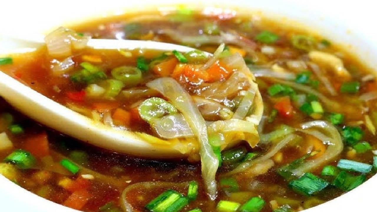  वजन कमी करण्यासाठी सर्वात महत्वाची भूमिका आहे ती म्हणजे चील्याची. तुम्ही सकाळी गडबडीत अगदी कमी वेळात चीला तयार करून खाऊ शकता. ज्यामुळे वजन कमी होण्यास मदत होते. 