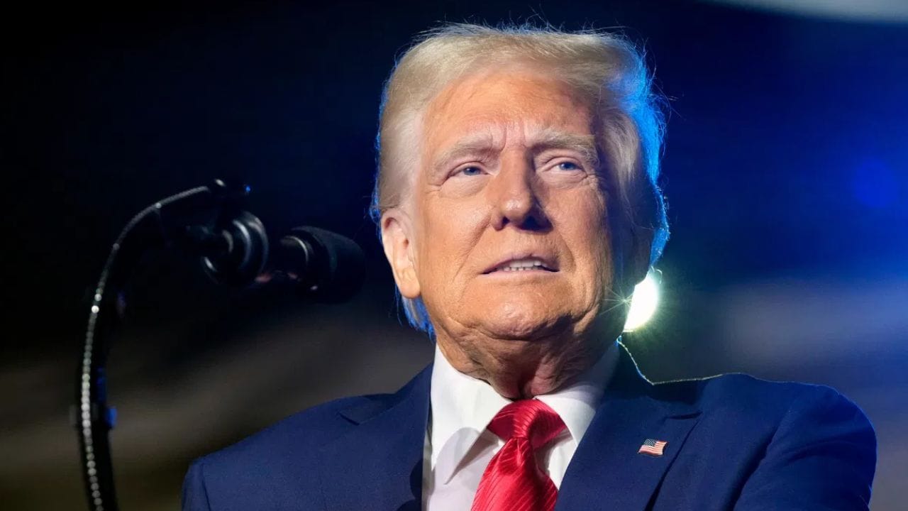 मोठी बातमी! टॅरिफनंतर आता ट्रम्प यांचा भारताला दुसरा सर्वात मोठा झटका, लाखो नोकऱ्या संकटात, नव्या निर्णायामुळे टेन्शन वाढलं मोठी बातमी! टॅरिफनंतर आता ट्रम्प यांचा भारताला दुसरा सर्वात मोठा झटका, लाखो नोकऱ्या संकटात, नव्या निर्णायामुळे टेन्शन वाढलं