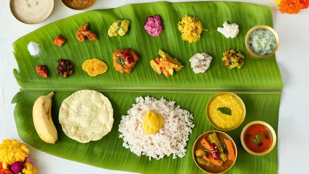 जेवताना ही एक चूक करताय? पैसे आणि आरोग्य दोन्ही जाईल हातातून जेवताना ही एक चूक करताय? पैसे आणि आरोग्य दोन्ही जाईल हातातून