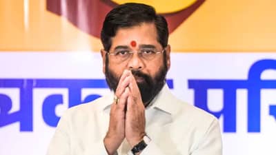 एकनाथ शिंदे यांना सर्वात मोठा धक्का, अत्यंत जवळच्या सहकऱ्याने राजीनामा दिल्याने खळबळ!