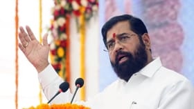 लवकरच बॉम्ब फोडणार, त्यांनी कॅश बॉम्ब...शिंदेंच्या आमदाराचा गौप्यस्फोट.