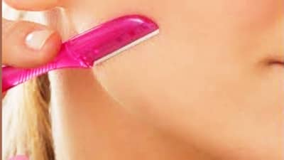 फेस शेविंग करताना या गोष्टींची काळजी नक्की घ्या नाहीतर पिंपल्समुळे व्हाल हैराण