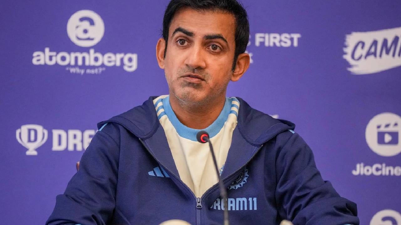 IND vs SA : गौतम गंभीरने हे काय चालवलय? पावरफुल हिटिंग करणारा फलंदाज 8 व्या नंबरवर आणि अक्षर पटेल तिसऱ्या क्रमांकावर IND vs SA : गौतम गंभीरने हे काय चालवलय? पावरफुल हिटिंग करणारा फलंदाज 8 व्या नंबरवर आणि अक्षर पटेल तिसऱ्या क्रमांकावर