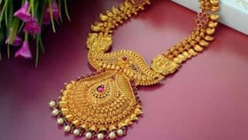 Vastu Shastra : घरात या दिशेला कधीच मौल्यवान वस्तू ठेवू नका.