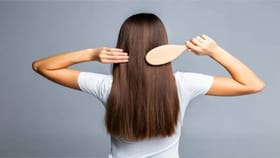 शॅम्पूमध्ये या 4 गोष्टी मिसळा, केसांची वाढ होईल झटपट.