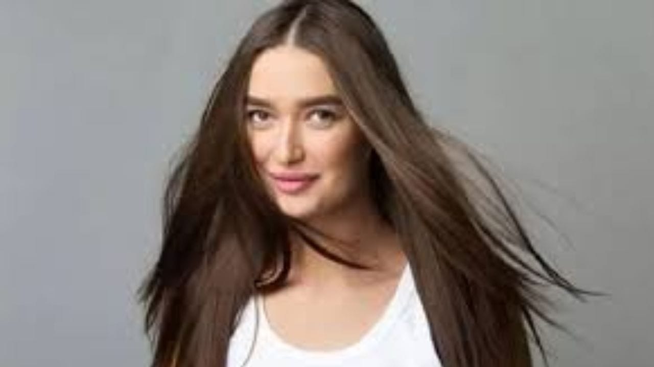 केसांना शेंगदाण्याचे तेल लावल्यास दिसतील 'हे' आश्चर्यचकित बदल, एकदा नक्की ट्राय करा केसांना शेंगदाण्याचे तेल लावल्यास दिसतील 'हे' आश्चर्यचकित बदल, एकदा नक्की ट्राय करा