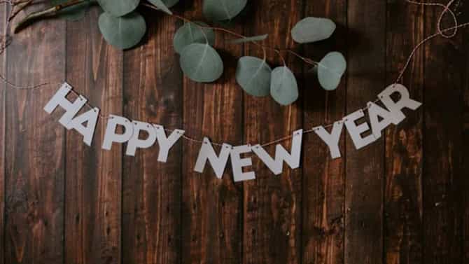 New Year 2006 : नव्या वर्षात धनसंपत्ती हवीय? 31 डिसेंबरची रात्र फार महत्त्वाची; एक गोष्ट करताच पडेल पैशांचा पाऊस!