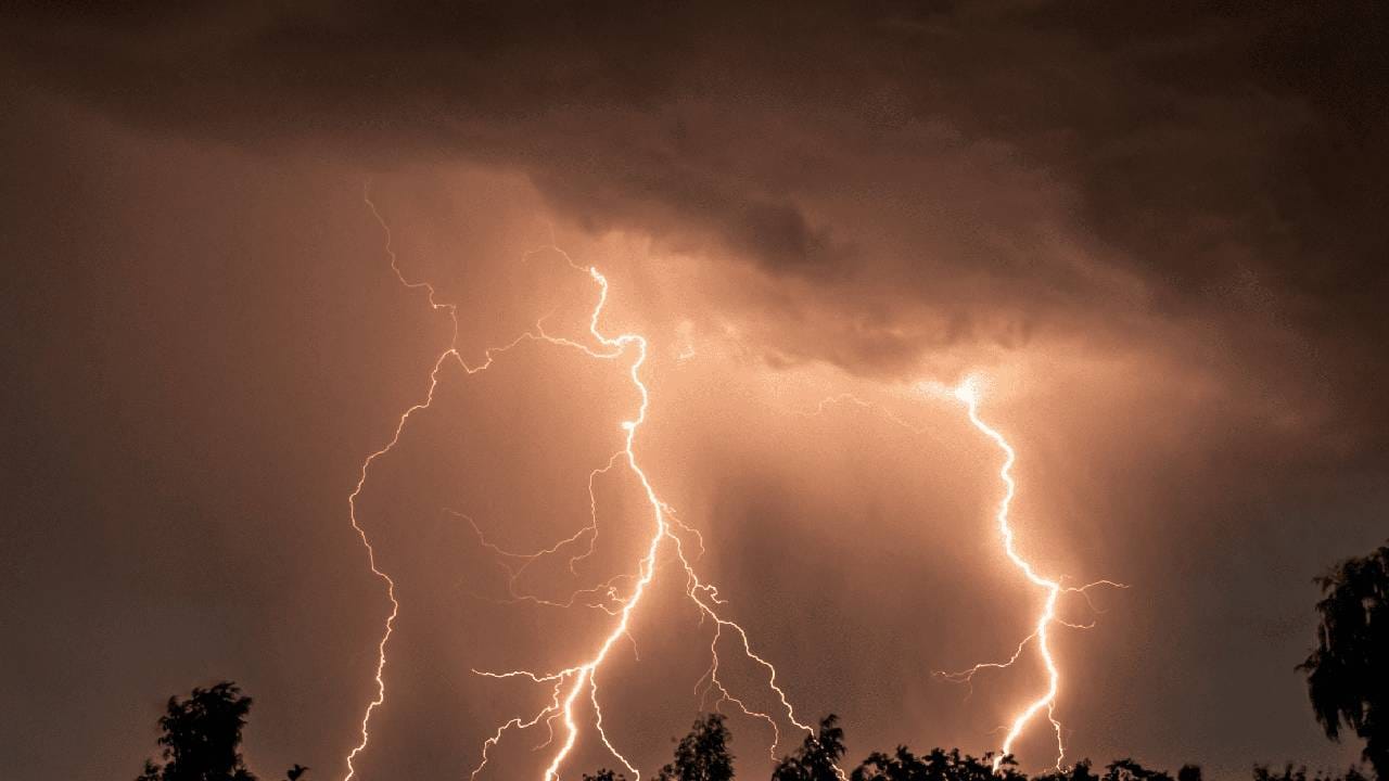 Heavy Rain Warning : 6, 7 आणि 8 डिसेंबरला अतिमुसळधार पाऊस, थेट हाय अलर्ट जारी, या राज्यांमध्ये..