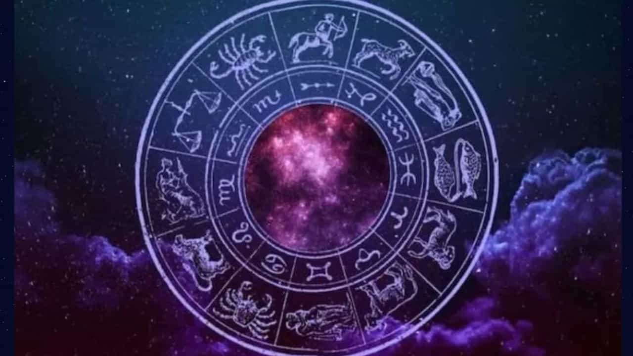 आजचे राशीभविष्य 15 December 2025 : उत्पन्नात वाढ होणार पण गुंतवणूक करणं टाळा, तुमच्या राशीत आज काय घडणार?