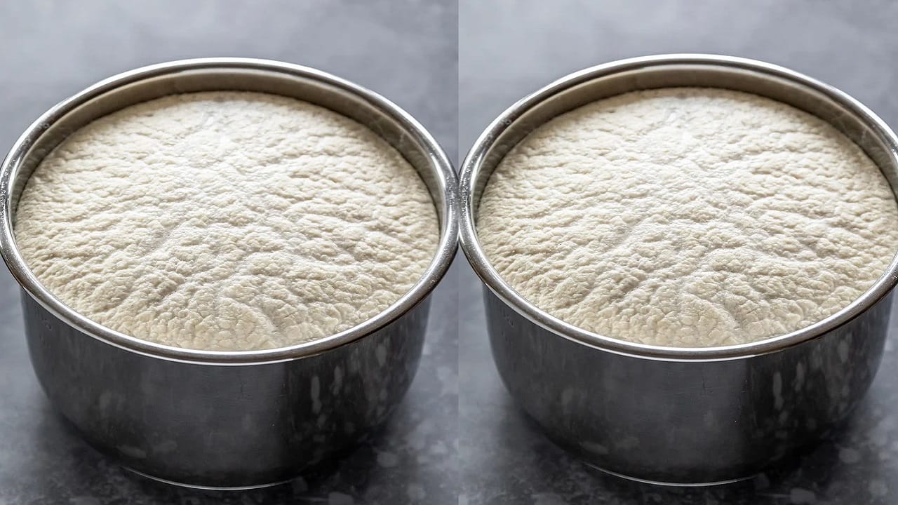 सर्वांत महत्त्वाचं म्हणजे, पीठ तयार झाल्यानंतर, तयार झालेलं पीठ गॅसजवळ, फ्रीजच्या वर, किंवा स्वयंपाकघरात उबदार ठिकाणी ठेवा. ओव्हन असेल तर फक्त लाईट ऑन करून आत ठेवा. पण ओव्हन गरम करु नका.