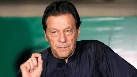 मला मृत्यू द्या नाही तर... इमरान खानची मुनीर सरकारकडे मोठी मागणी.