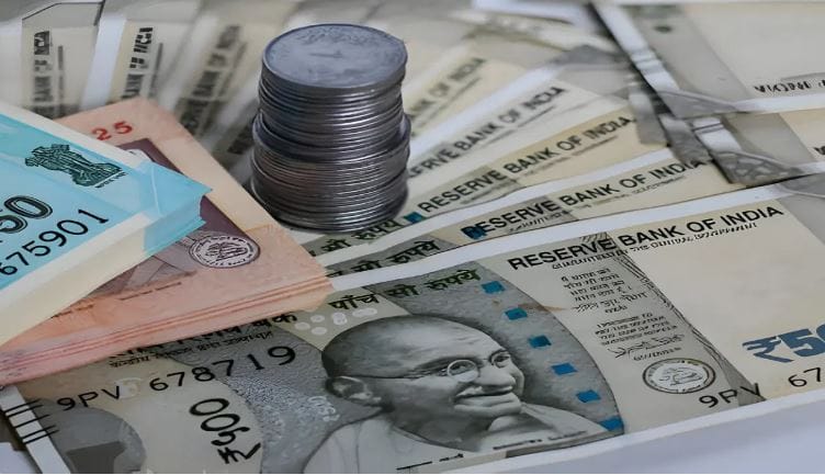 ब्रुनेई नावाचा असा एक मुस्लीम देश आहे, ज्याचे मूल्यदेखील भारतीय रुपयापेक्षा कितीतरी जास्त आहे. वाईड डॉट कॉमच्या रिपोर्टनुसार एक ब्रुनेई डॉलर हा भारताच्या 68.61 रुपयांच्या बरोबर आहे. 