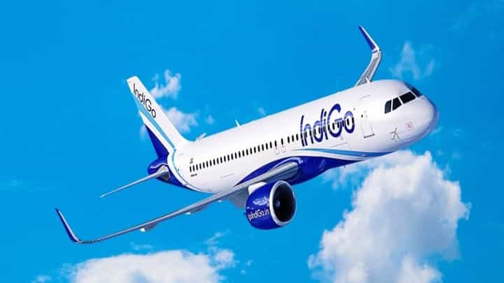 DGCA IndiGo : सुट्ट्यांबाबत 'इंडिगो'चे नियम शिथिल, DGCA कडून जारी केलेले नवे आदेश काय? DGCA IndiGo : सुट्ट्यांबाबत 'इंडिगो'चे नियम शिथिल, DGCA कडून जारी केलेले नवे आदेश काय?