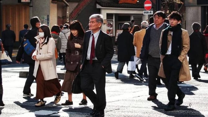 अख्खा देश होतोय रिकाम, लोक होतायत अचानक गायब; नेमकं काय घडतंय?