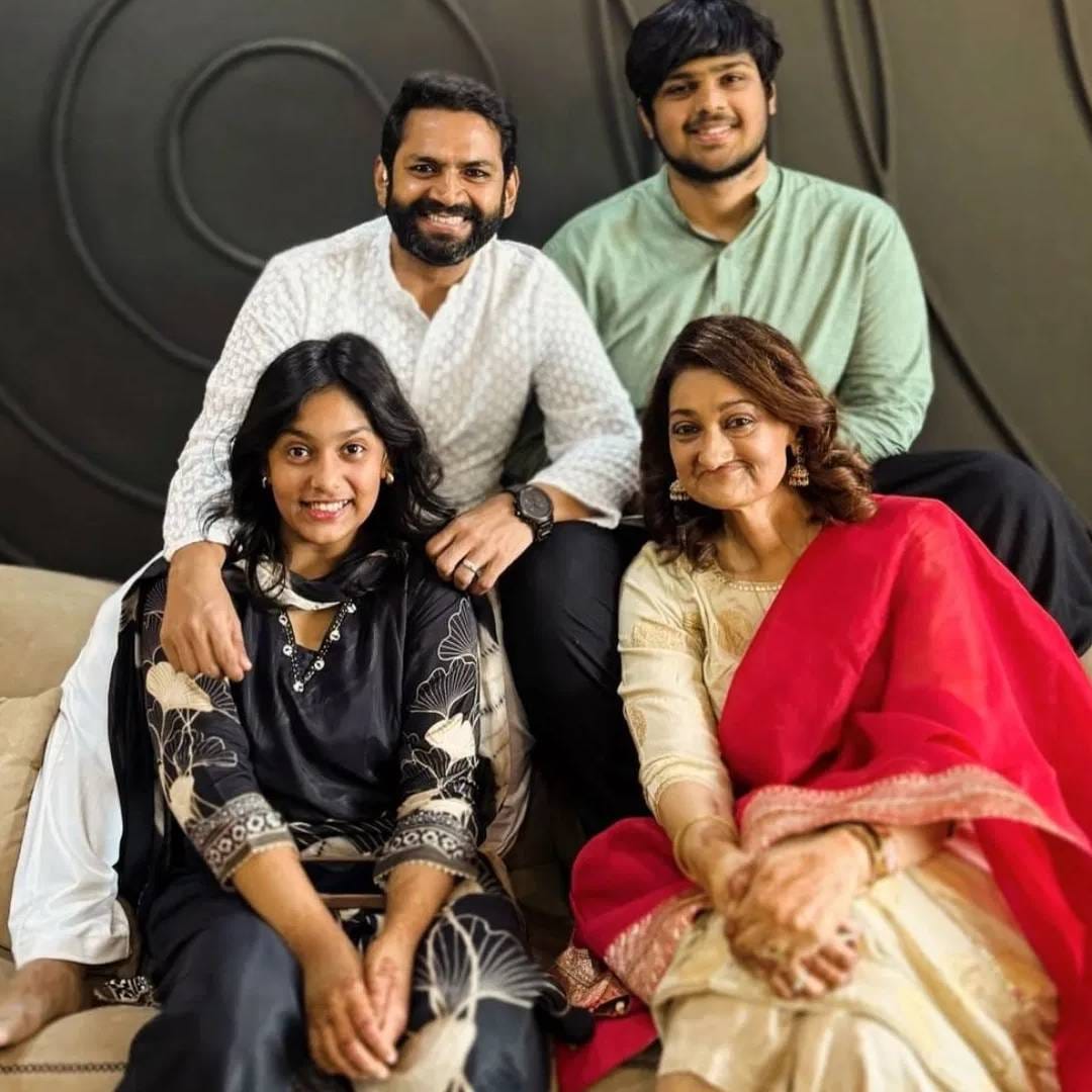 एका मुलाखतीत शारिब म्हणालेला की, जेव्हा त्याने अभिनयासाठी जॉब सोडला, त्यावेळी कुटुंबाला आर्थिक अडचणींचा सामना करावा लागलेला. त्यावेळी पत्नीने कुटुंबाचा खर्च भागवण्यासाठी आपली ज्वेलरी विकलेली.