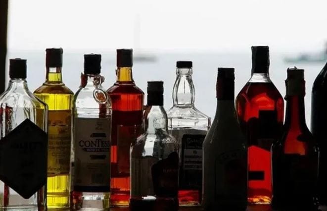 जगभरात वाईन हा मद्याचा प्रकारदेखील फारच प्रसिद्ध आहे. द्राक्षांपासून वाईन तयार केली जाते. द्राक्षांव्यतिरिक्त इतरही काही फळांपासूनही वाईन तयार केली जाते. रेड, व्हाईट, रोज, स्पार्कलिंग असे वाईनचे काही प्रकार आहेत. वाईनची चव ही प्रदेश, द्राक्षाचा प्रकार तसेच वाईन तयार करण्याच्या प्रक्रियेवर अवलंबून असते.