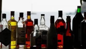 सॅलरी स्लीप दाखवली तरच मिळणार दारू, नव्या आदेशाची जगात चर्चा!.