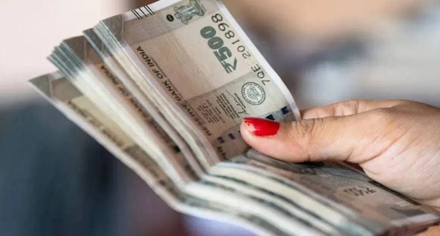  (टीप- हा लेख फक्त माहिसाठी आहे. लेखाच्या माध्यमातून कोणताही गुंतवणुकीचा सल्ला देण्याचा आमचा उद्देश नाही. कोणतीही गुंतवणूक करताना त्या-त्या क्षेत्रातील तज्ज्ञांशी संपर्क साधावा)