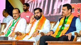 मुंबईत मतदानापूर्वीच मोठा गेम, महायुतीचे 2 उमेदवार थेट रिंगणाबाहेर.