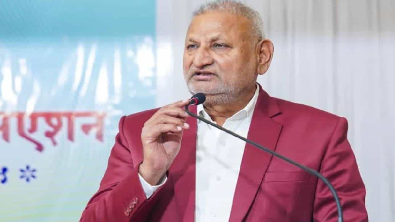 Manikrao Kokate : माणिकराव कोकाटे यांची आमदारकी वाचली, शिक्षेला स्थगिती मिळाल्यानं 'सर्वोच्च' दिलासा, प्रकरण काय?