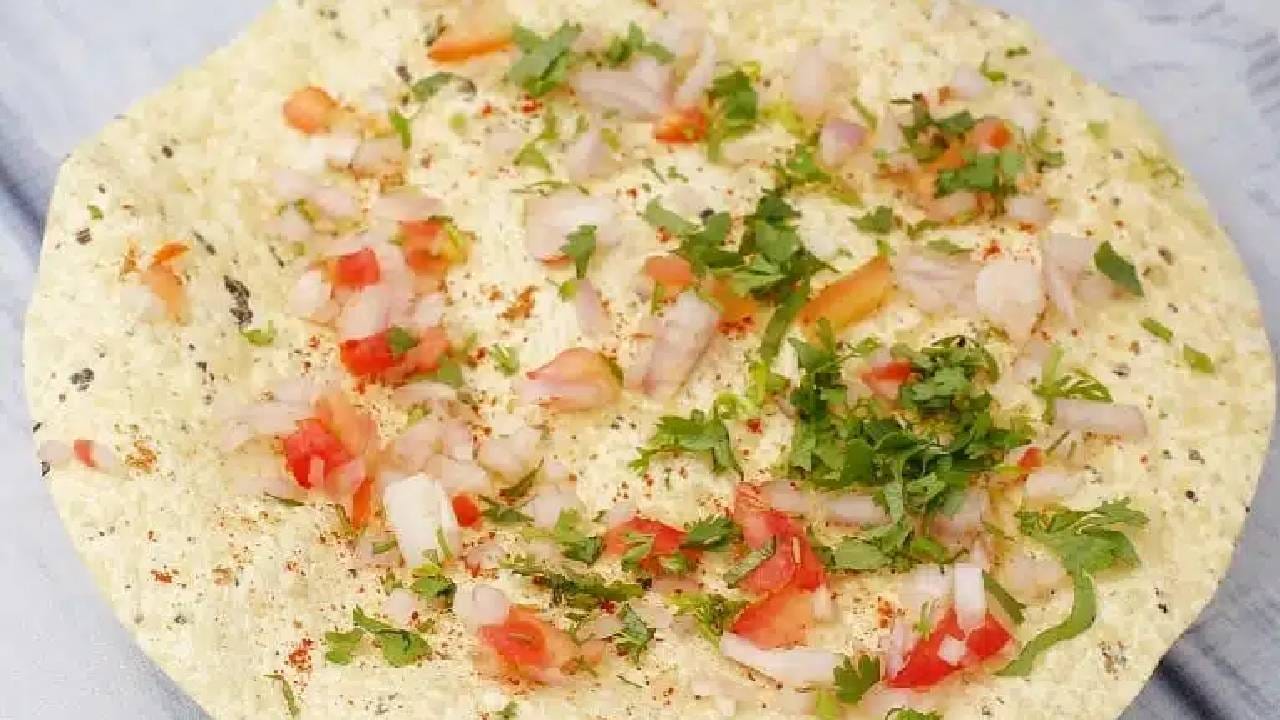 विशेष म्हणजे टोमॅटो, कांदा आणि काकडी एकाच वेळी शरीरात जाते, त्यामुळे पापड खाणे फायदेशीर आहे. लहानमुलेही पापड आरामात खाऊ शकतात.