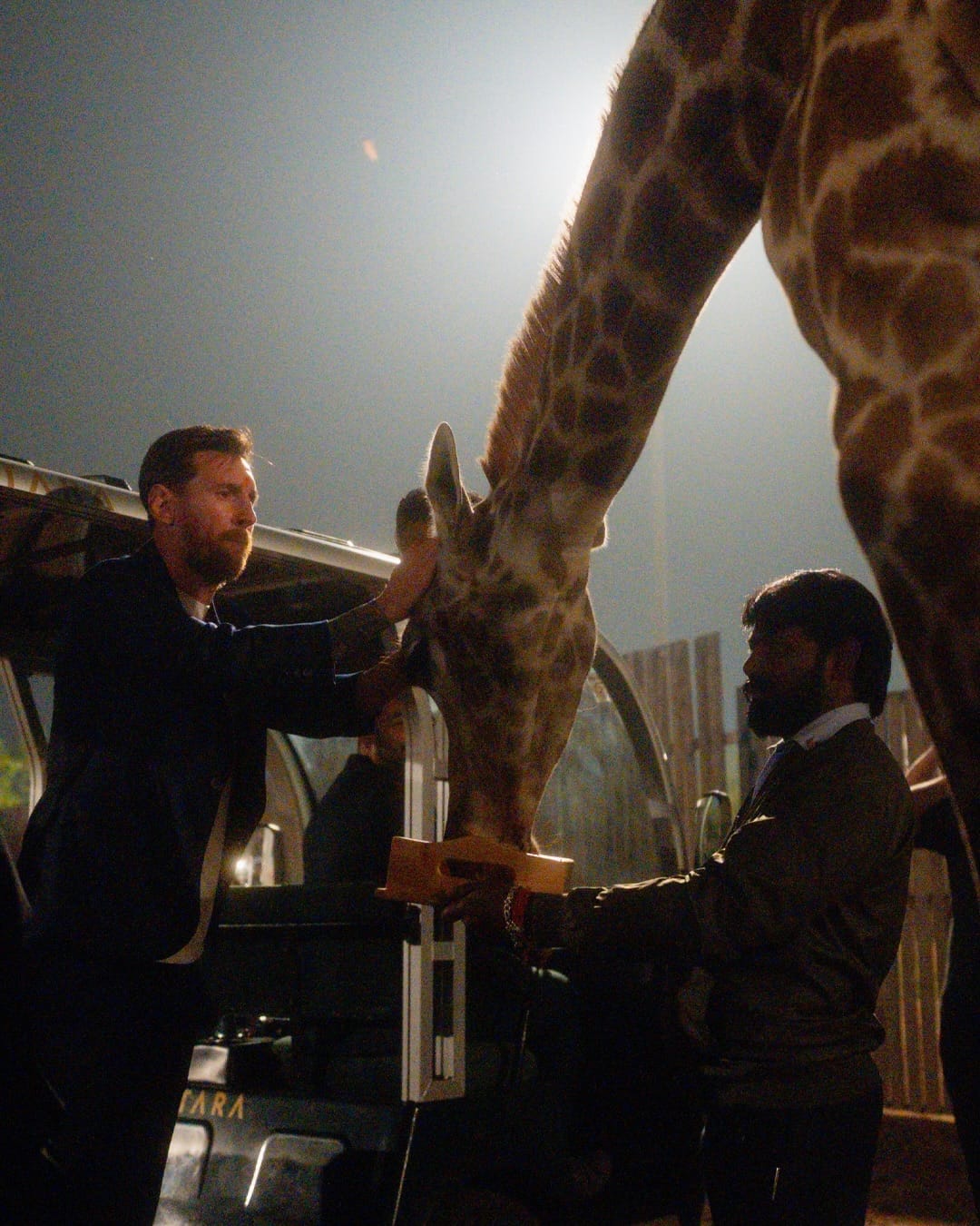 या भेटीची आठवण म्हणून अनंत आणि राधिका अंबानी यांनी वनतारा येथील एका नवजात सिंहाच्या छाव्याचे नाव लिओनेल असे ठेवले आहे.  मेस्सीसाठी हा एक मोठा सन्मान होता.