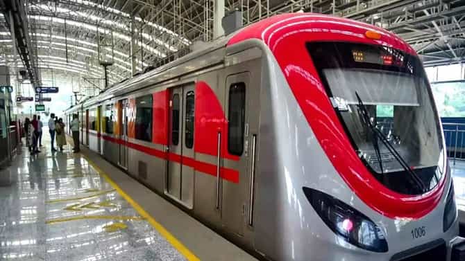 चियर्स… आज 31 डिसेंबर, मेट्रोतून बिनधास्त फिरा, मोठी घोषणा काय ? एक्सप्रेसचे उद्या पासून नवे नियम काय? या गोष्टी माहीतच हव्या…