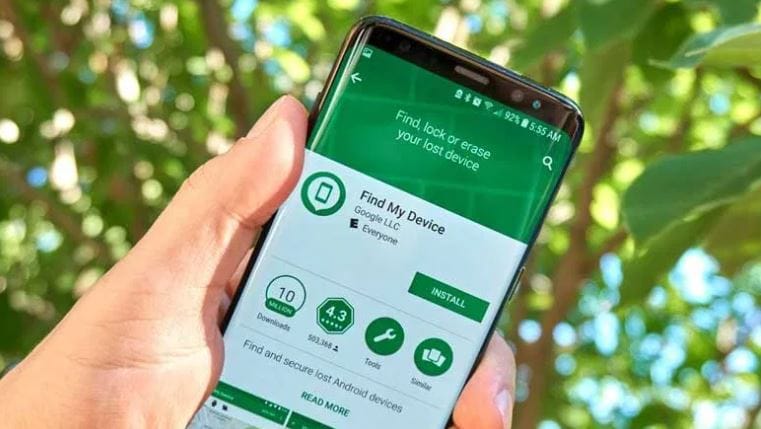 अशा स्थितीत पोलीस तुमच्या मदतीला येऊ शकतात. पोलीस तुमच्या फोनचे लोकेशन ट्रॅक करून तुम्हाला फोन शोधून देऊ शकतात. पोलिसांनी आतापर्यंत चोरी गेलेले हजारो फोन परत मिळवलेले आहेत. पोलीस फोनचे लोकेशन कसे ट्रॅक करतात हे जाणून घेऊ या.. 