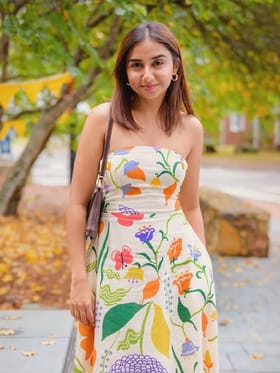 'मोस्टली सेन' प्राजक्ता कोळी YouTube व्हिडीओतून किती कमावते?