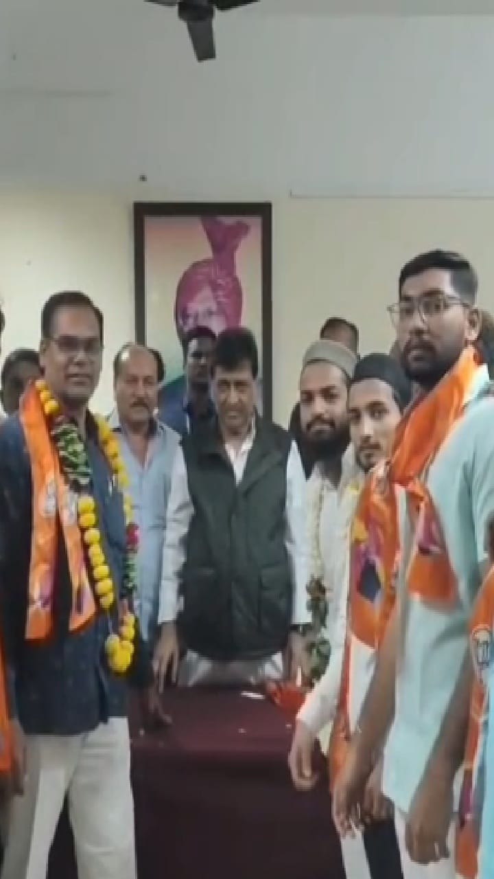 Nanded : नांदेडमध्ये अशोक चव्हाण यांच्या उपस्थितीत मुस्लिम बांधवांचा भाजप प्रवेश
