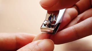 पुरुषांनी किती दिवसाने नखं कापावीत? प्रत्येक व्यक्तीने…