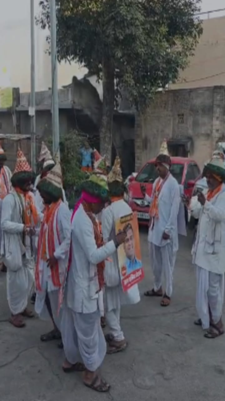 Nashik : शिंदेंच्या शिवसेनेकडून अनोख्या पद्धतीने प्रचार