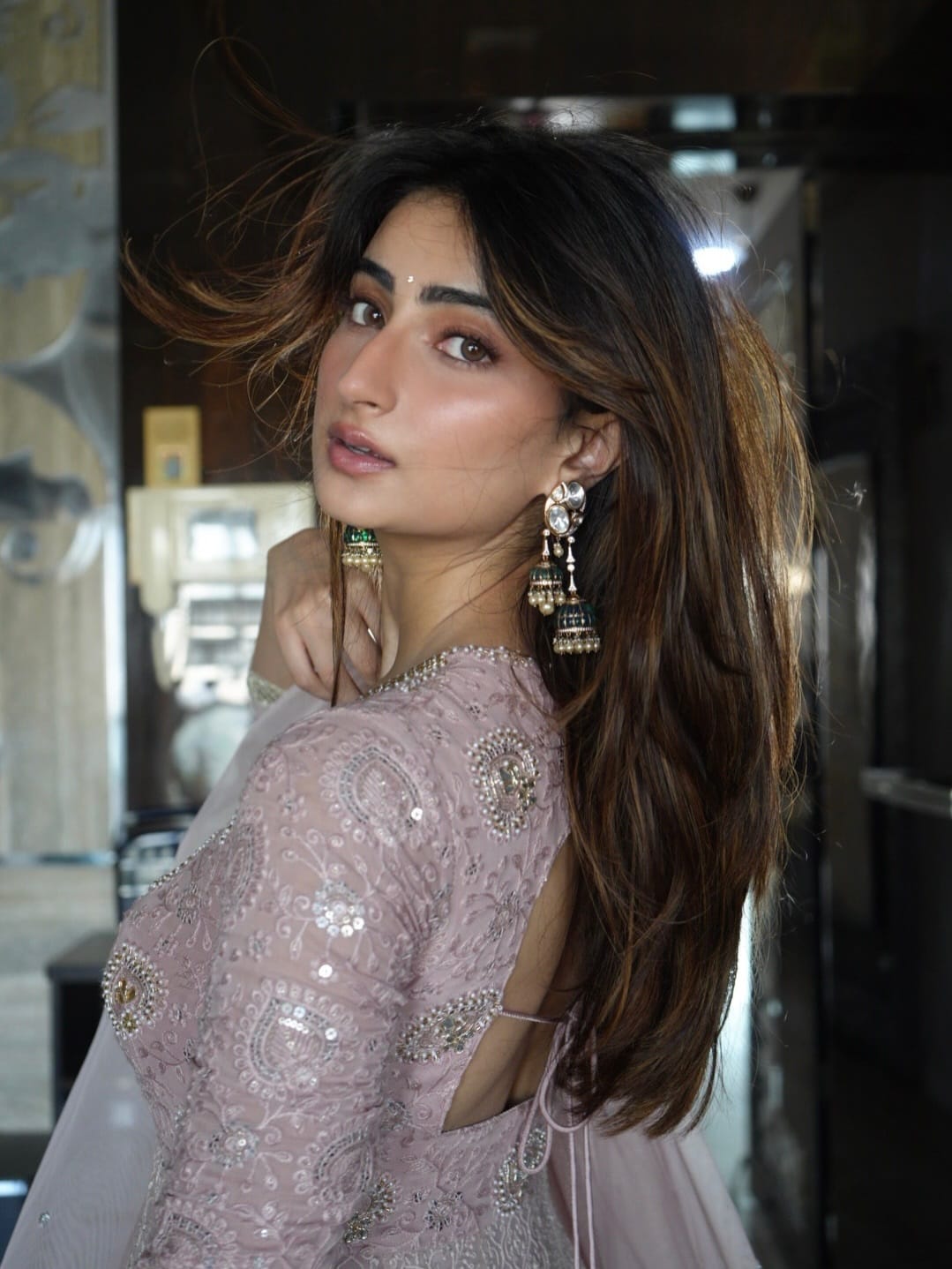 पलक तिच्या खासगी आयुष्यामुळे देखील कायम चर्चेत असते. पलक अभिनेता सैफ अली खान याचा मुलगा इब्राहिम अली खान याच्यासोबत रिलेशनशिपमध्ये आहे. दोघांना अनेक ठिकाणी एकत्र स्पॉट देखील करण्यात आलं.