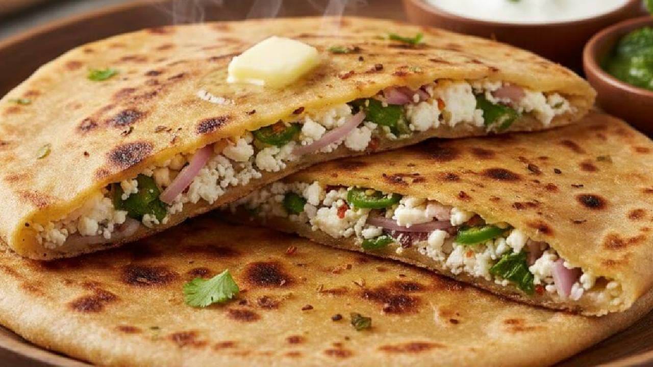 विशेष म्हणजे अगदी झटपट पद्धतीने पनीरचे पराठे तयार होतात. यासोबतच ते आपल्या निरोगी आरोग्यासाठीही खूप म्हणजे खूप जास्त फायदेशीर आहेत.