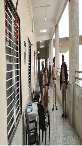 उमेदवाराने स्ट्रॉंग रूमवर लावला स्वतःचा सीसीटीव्ह, त्याठिकाणी आता कार्यकर्त्यांचा शुकशुकाट.