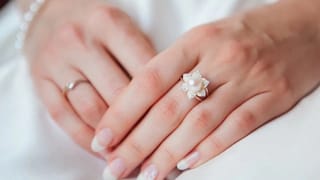 मोत्याची अंगठी घालण्याचे होऊ शकतात खूप फायदे, परंतु या  लोकांनी चुकूनही करू नये धारण