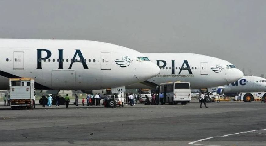 दरम्यान, पीआयए ही विमान वाहतूक कंपनी खरेदी करणारे आरिफ हबीब यांचे भारताशी खास नाते आहे. ब्लुमबर्गच्या रिपोर्टनुसार आरिफ हबीब यांचे आई-वडील चहाशी संंबंधित व्यवसाय करायचे. ते गुजरातमधील बंटवा येथील रहिवासी होते. भारत-पाकिस्तानची फाळणी झाल्यानंतर हबीब यांचे आई-वडील पाकिस्तानमध्ये वास्तव्यास गेले.   