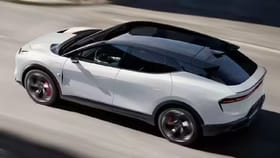 ‘ही’ कार 3 सेकंदात 100 चा वेग पकडेल, हवेतून बाहेर पडेल, जाणून घ्या.