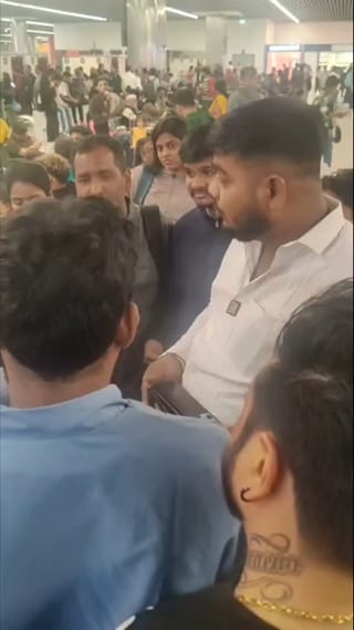 पुणे विमानतळावर प्रवाशांचा गोंधळ, इंडिगो विमानांना विलंब