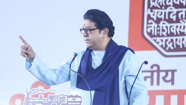 ठाकरे बंधू एकत्र आल्यावर राज ठाकरेंचा पहिला आदेश, म्हणाले मुंबई आपल्या...