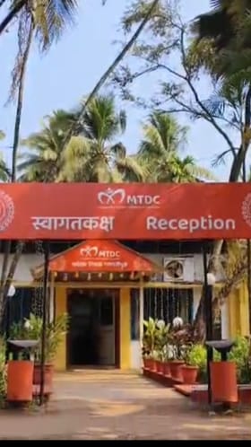 सरत्या वर्षाचा आनंद लुटण्यासाठी पर्यटक कोकणात दाखल!