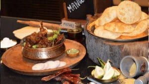 महागड्या रेस्टॉरंटमध्ये कमी जेवण का दिलं जात? अजब कारण वाचून थक्क व्हाल!