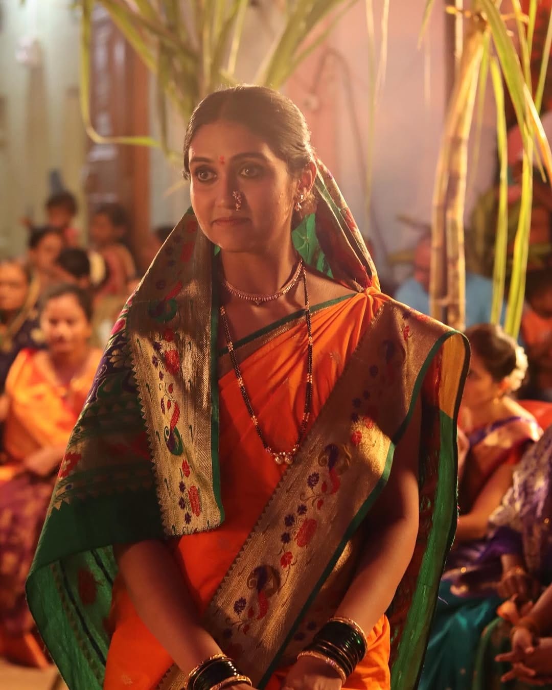 ”बाई अडलीये… म्हणूनच ती नडलीये” अशा प्रभावी टॅगलाइनसह प्रदर्शित झालेल्या ‘आशा’ या सिनेमाची सर्वत्र चर्चा सुरु आहे. आज सिनेमा प्रदर्शित झाला आहे... सिनेमात रिंकू मुख्य भूमिकेत आहे. 