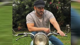 आता लग्नाचं विसरा... भाईजान पोहोचला साठीत, ग्रँड पार्टी कुठे ?.