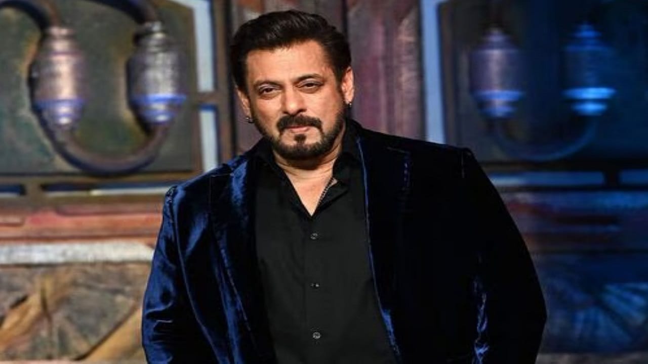 सलमान खानचा स्वतःचा ग्रूमिंग आणि पर्सनल केअर ब्रँड देखील आहे. त्याने कोविड- 19 महामारी दरम्यान FRSH लाँच केले, ज्यामध्ये हँड सॅनिटायझर्सपासून ते परफ्यूमपर्यंत विविध उत्पादने उपलब्ध होती.