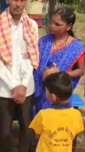 साताऱ्यातील केंद्रशाळा कळंबी येथे 'आजी-आजोबा दिवस' मोठ्या उत्साहात साजरा.